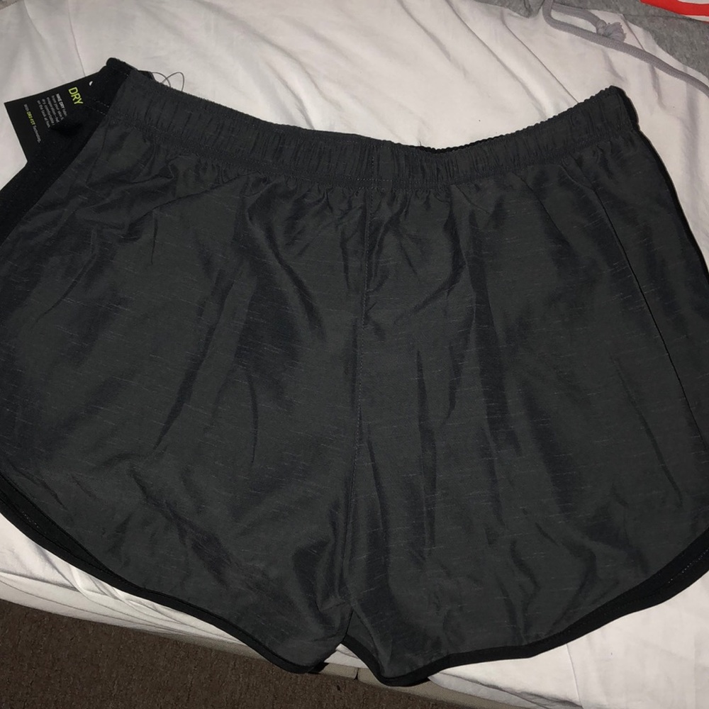 Women’s Nike Dry Fit running shorts - Picture 2 of 3